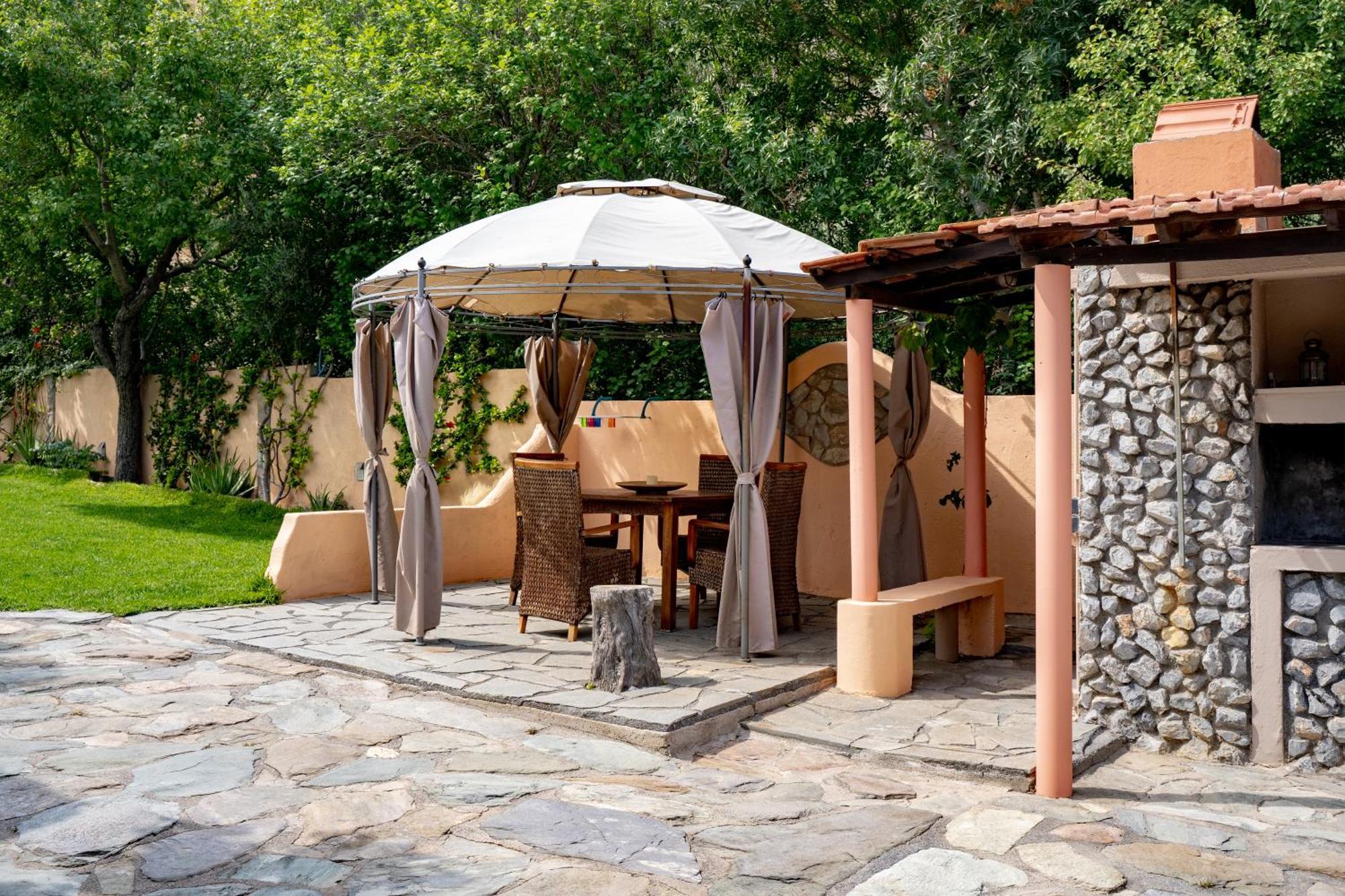 Dm Elegant And Charming Villa Foinikia  Екстер'єр фото