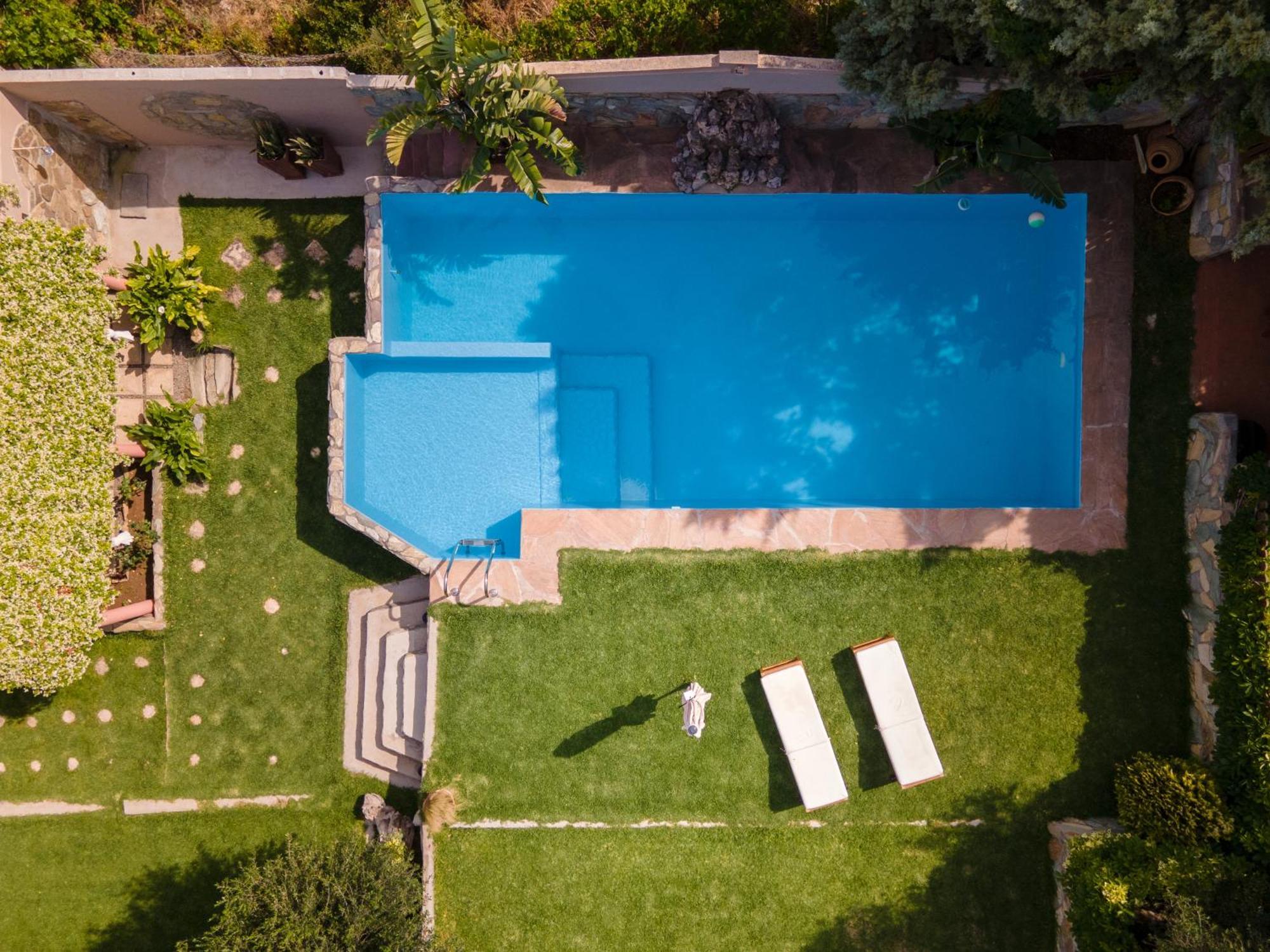 Dm Elegant And Charming Villa Foinikia  Екстер'єр фото