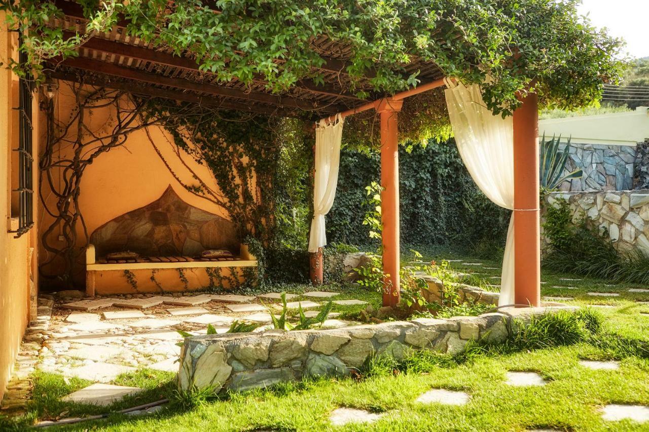 Dm Elegant And Charming Villa Foinikia  Екстер'єр фото