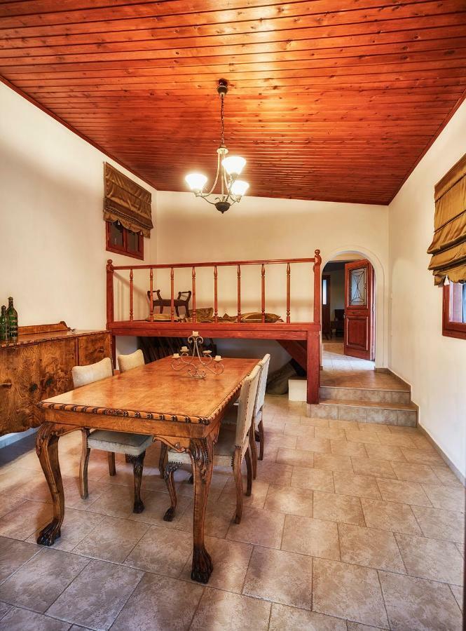 Dm Elegant And Charming Villa Foinikia  Екстер'єр фото